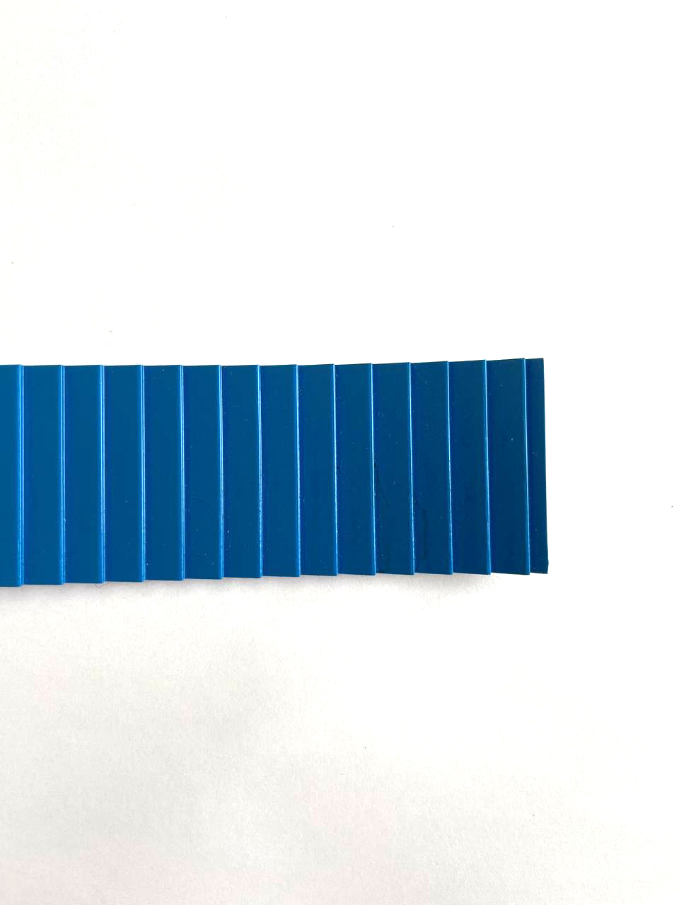 Конвеєрна стрічка PVC зубчата синя (для хліборізки)